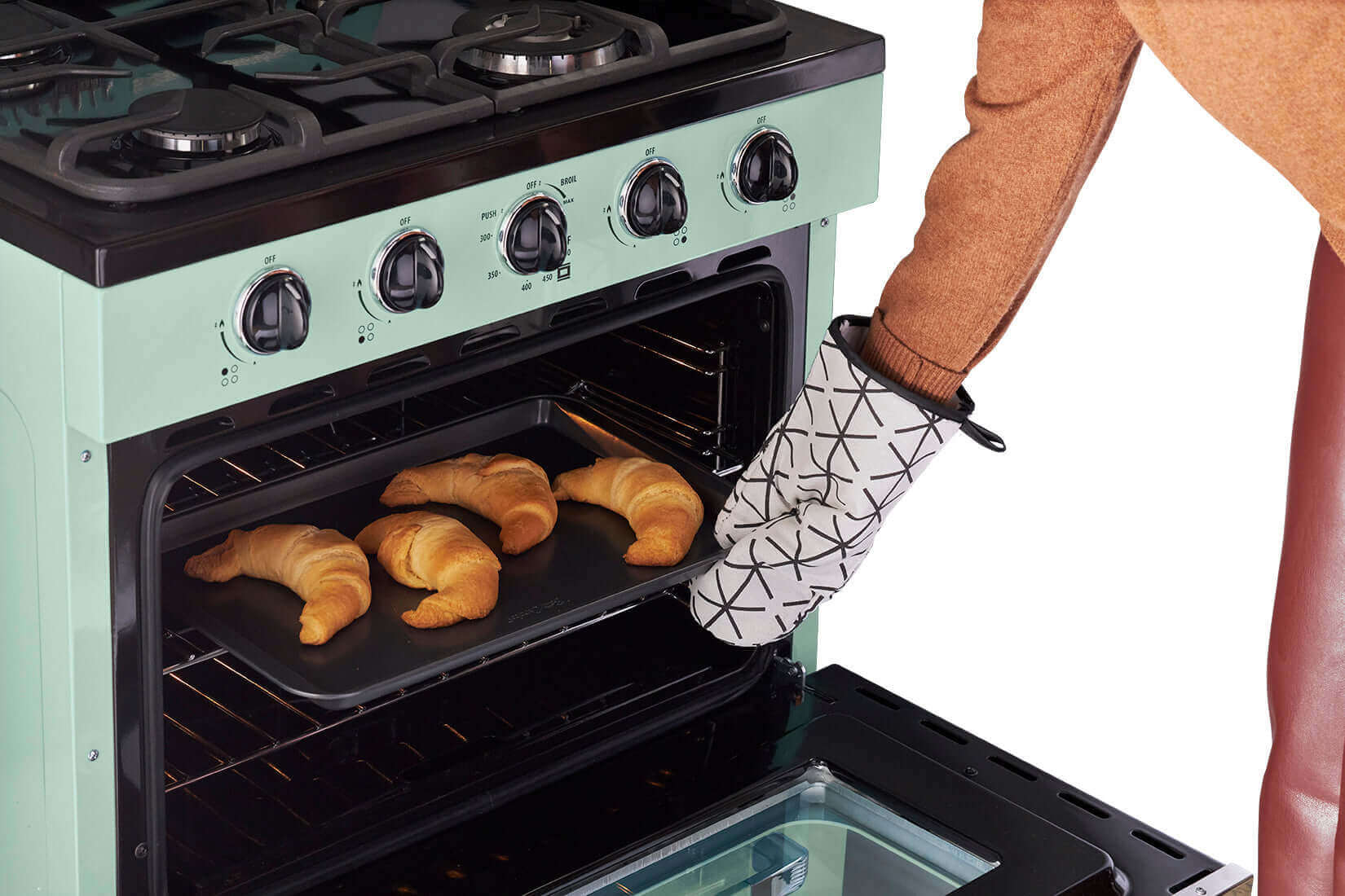 Classic Retro by Unique 30” Off-Grid Propane Range (Battery Ignition) – by Unique | Available at Cabin Depot USA