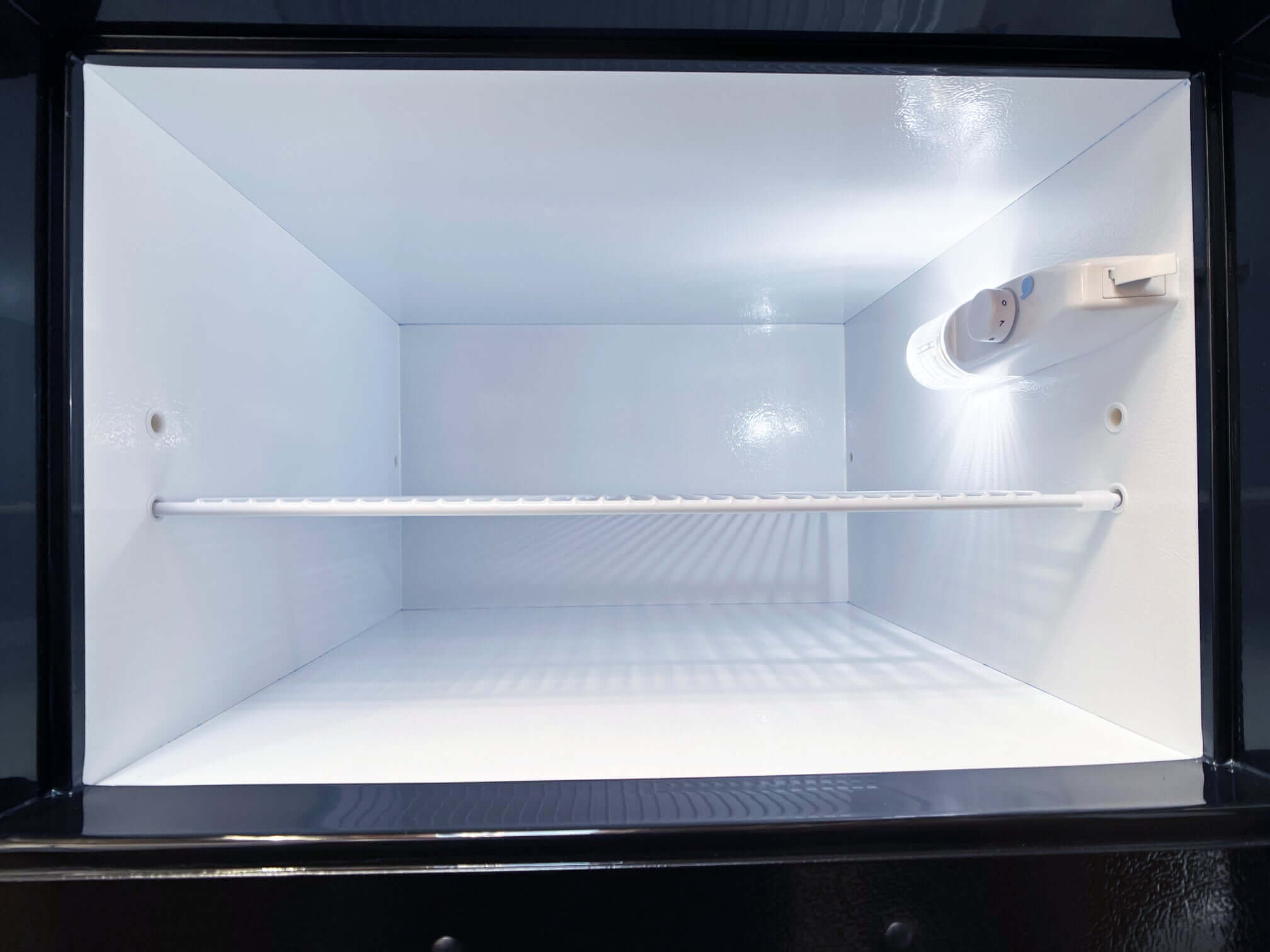 SunStar Solar / DC Refrigerator 16CU ST-16RF (WHITE) – by SunStar | Available at Cabin Depot USA